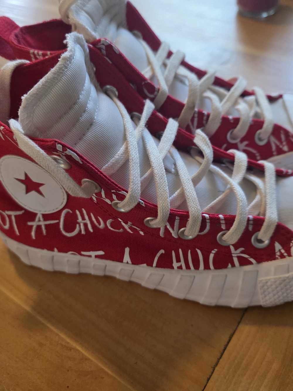 Converse All-Star Size 6Y Chuck Red White Shoes  Sneakers